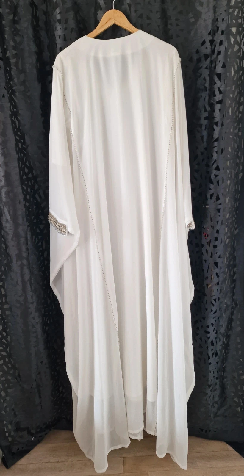 Robe Dubai blanche mariage strass & perles – S/M/L ajustable – portée 1 fois – photo 18
